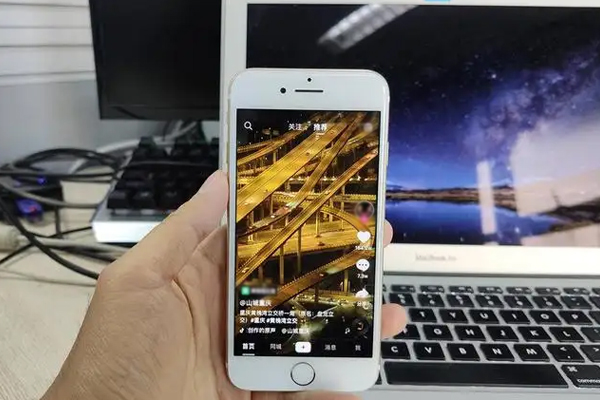 短视频手机app应用制作实时推荐感兴趣的视频内容--app开发广州酷蜂科技